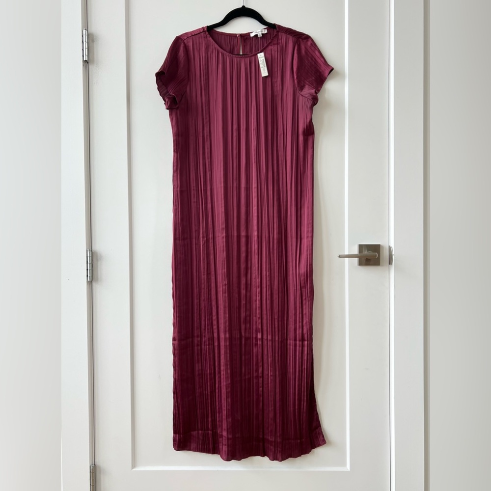Madewell Plissé Short-Sleeve Slip Midi Dress in Mulberry Wine size M